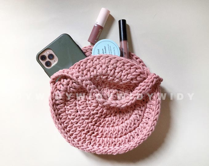 cir-crochet-handbag