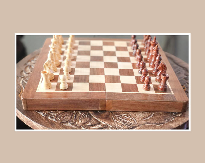 12-Magnetic-Folding-Handmade-Chess D